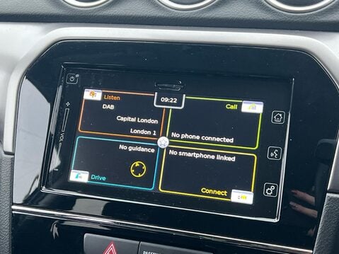 Suzuki Vitara SZ-T MHEV 23