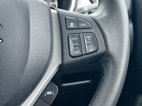 Suzuki Vitara SZ-T MHEV 36