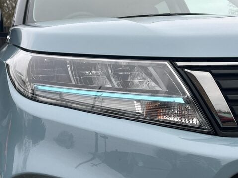 Suzuki Vitara SZ-T MHEV 13