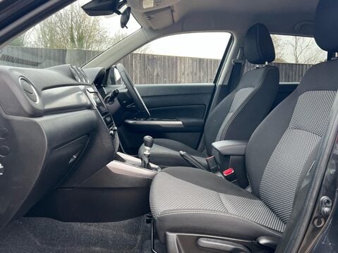 Suzuki Vitara SZ-T BOOSTERJET MHEV 19