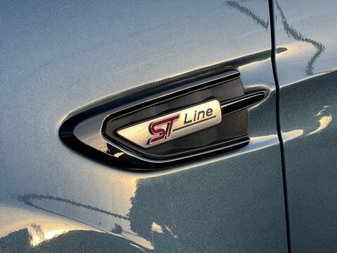 Ford Kuga ST-LINE X TDCI 22