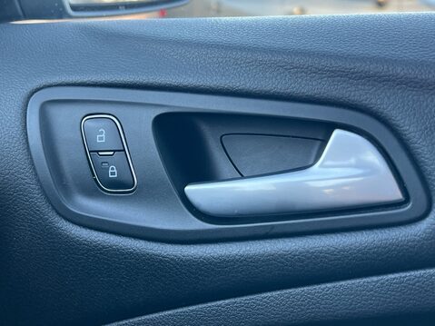 Ford Kuga ST-LINE X TDCI 35