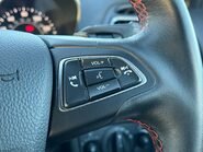 Ford Kuga ST-LINE X TDCI 31