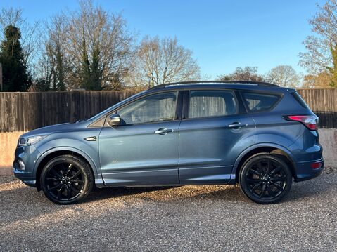 Ford Kuga ST-LINE X TDCI 6