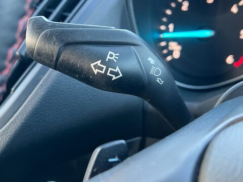 Ford Kuga ST-LINE X TDCI 32