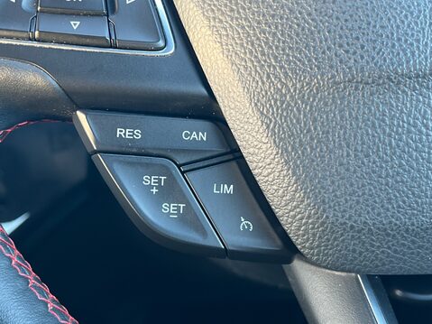 Ford Kuga ST-LINE X TDCI 30