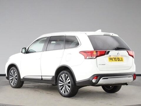 Mitsubishi Outlander EXCEED 2
