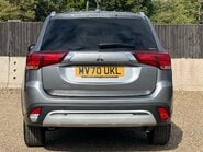 Mitsubishi Outlander EXCEED 8
