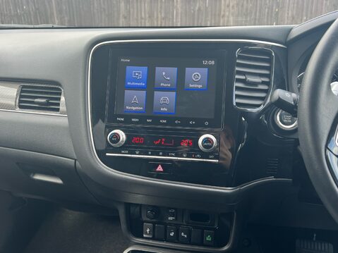 Mitsubishi Outlander EXCEED 12