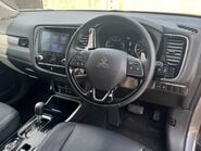 Mitsubishi Outlander EXCEED 32