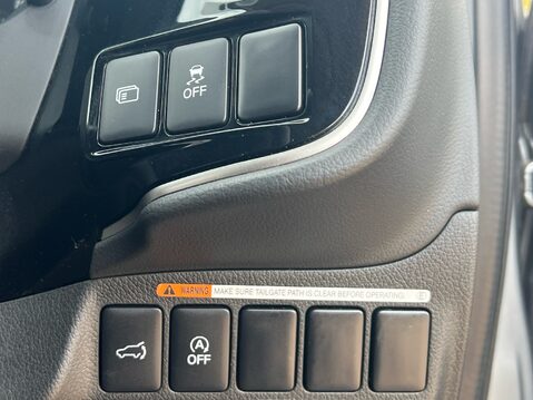 Mitsubishi Outlander EXCEED 31