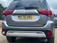 Mitsubishi Outlander EXCEED 17