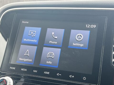 Mitsubishi Outlander EXCEED 18