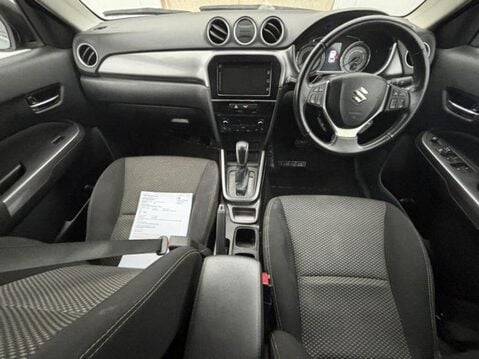 Suzuki Vitara SZ-T BOOSTERJET MHEV 3