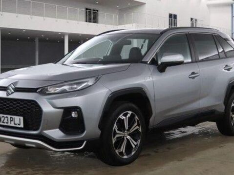 Suzuki Across E-FOUR PHEV 3
