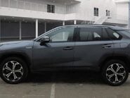 Suzuki Across E-FOUR PHEV 6