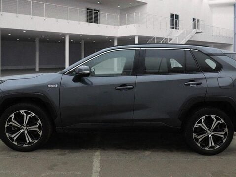 Suzuki Across E-FOUR PHEV 6