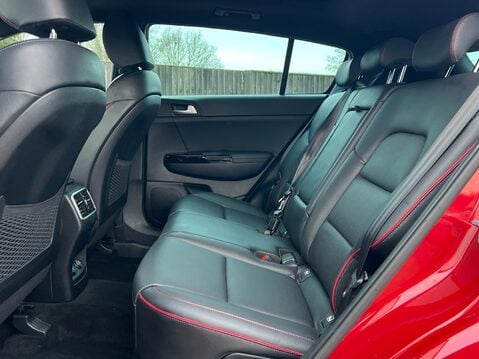 Kia Sportage CRDI GT-LINE S ISG MHEV 9