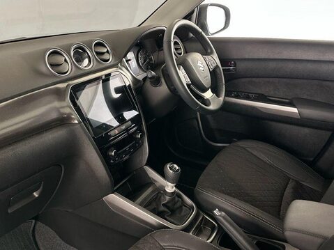 Suzuki Vitara ULTRA BOOSTERJET 8