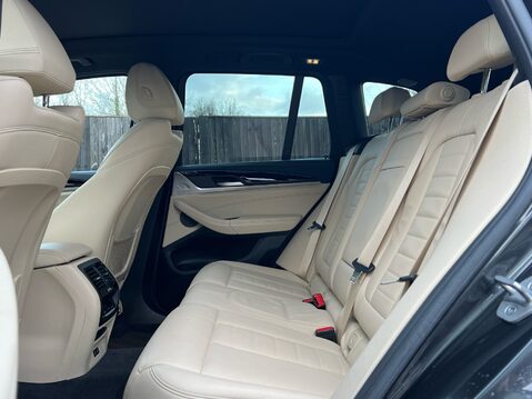 BMW Ix3 PREMIER EDITION PRO 9