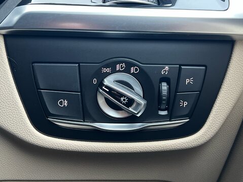 BMW Ix3 PREMIER EDITION PRO 32