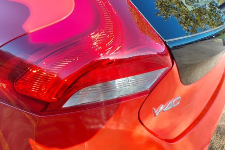 Volvo V40 2.0 T3 R-Design Edition Hatchback 5dr Petrol Manual Euro 6 (s/s) (152 ps) 20