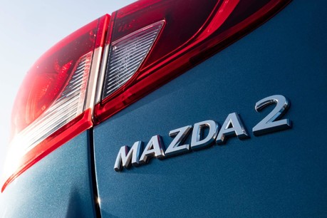 Mazda 2 1.5 90ps Homura / Black Red Cloth 9