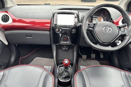 Toyota Aygo 1.0 VVT-i x-claim Funroof 5dr Petrol Manual Euro 6 (68 ps) 8