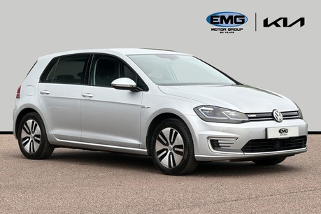 Volkswagen Golf 35.8kWh e-Golf Hatchback 5dr Electric Auto (136 ps)