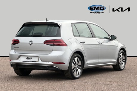 Volkswagen Golf 35.8kWh e-Golf Hatchback 5dr Electric Auto (136 ps) 6