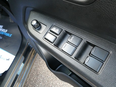 Suzuki Ignis 1.2 Dualjet MHEV SZ5 Hatchback 5dr Petrol Hybrid Manual ALLGRIP Euro 6 (s/s 44