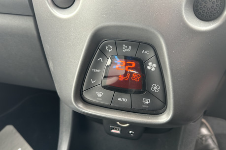 Toyota Aygo 1.0 VVT-i x-trend Hatchback 5dr Petrol Manual Euro 6 (Safety Sense) (71 ps) 15
