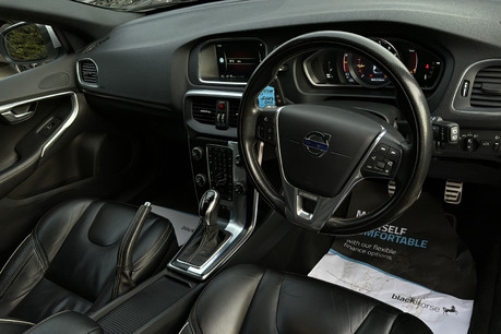 Volvo V40 1.5 T2 R-Design Nav Hatchback 5dr Petrol Auto Euro 6 (s/s) (122 ps) 9