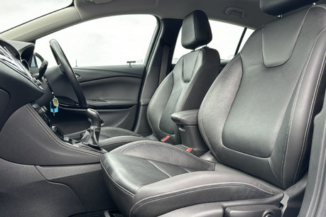 Vauxhall Astra 1.4i Turbo Elite Nav Hatchback 5dr Petrol Manual Euro 6 (150 ps) 35