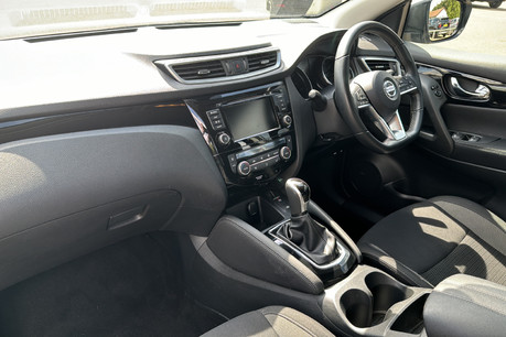 Nissan Qashqai 1.3 DIG-T Acenta Premium SUV 5dr Petrol DCT Auto Euro 6 (s/s) (160 ps) 10