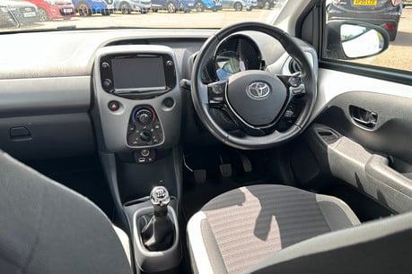 Toyota Aygo 1.0 VVT-i x-play Hatchback 5dr Petrol Manual Euro 6 (71 ps) 50