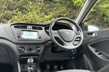 Hyundai i20 1.2 Play Hatchback 5dr Petrol Manual Euro 6 (s/s) (84 ps) 42