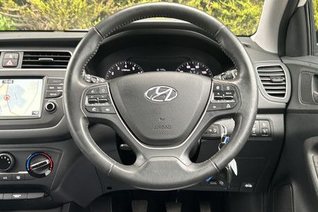 Hyundai i20 1.2 Play Hatchback 5dr Petrol Manual Euro 6 (s/s) (84 ps) 44