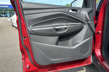 Ford Kuga 1.5T EcoBoost Titanium Edition SUV 5dr Petrol Manual Euro 6 (s/s) (150 ps) 36