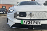 MG ZS EV TROPHY L/R AUTO 26