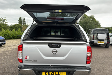 Nissan Navara 2.3 dCi Tekna Auto 4WD Euro 6 4dr 18