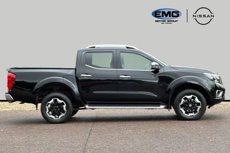 Nissan Navara 2.3 dCi Tekna Auto 4WD Euro 6 4dr 3