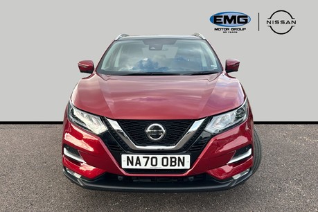 Nissan Qashqai 1.3 DIG-T N-Connecta Glass roof Euro 6 (s/s) 5dr 2