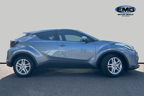 Toyota C-HR 1.8 VVT-h GPF Icon SUV 5dr Petrol Hybrid CVT Euro 6 (s/s) (122 ps) 3