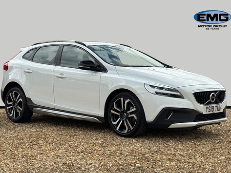 Volvo V40 1.5 T3 GPF Pro Hatchback 5dr Petrol Auto Euro 6 (s/s) (152 ps)