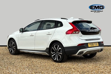 Volvo V40 1.5 T3 GPF Pro Hatchback 5dr Petrol Auto Euro 6 (s/s) (152 ps) 4