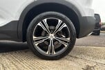 Volvo XC40 2.0 T4 Inscription Pro Auto Euro 6 (s/s) 5dr 28