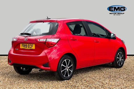 Toyota Yaris 1.5 VVT-i Icon Tech Hatchback 5dr Petrol Manual Euro 6 (111 ps) 6