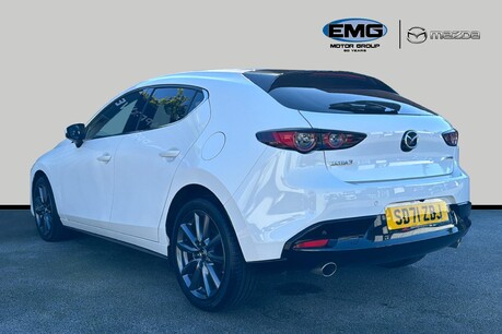 Mazda 3 2.0 MHEV SPORT LUX 4