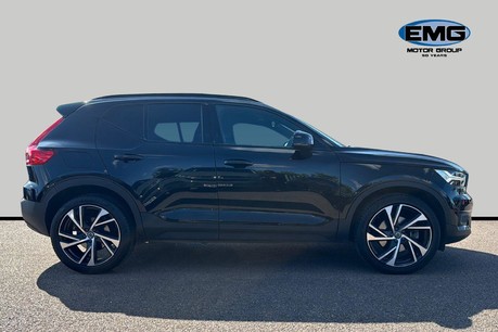 Volvo XC40 2.0 B4 MHEV R-Design Pro DCT Auto Euro 6 (s/s) 5dr 3